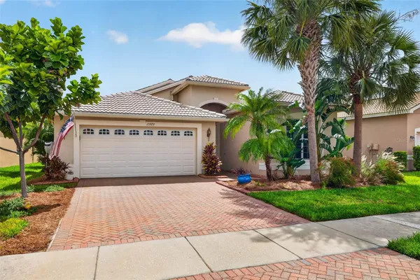 Property Slideshow image 3 of 60 | 15929 golden lakes dr, Wimauma, FL, 33598