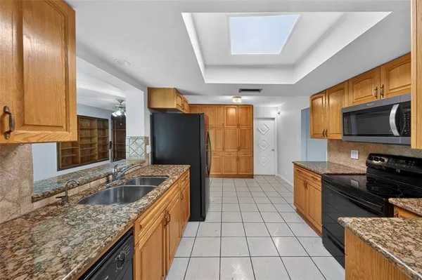 Property Slideshow image 3 of 50 | 1460 nw 70th ter, Margate, FL, 33063