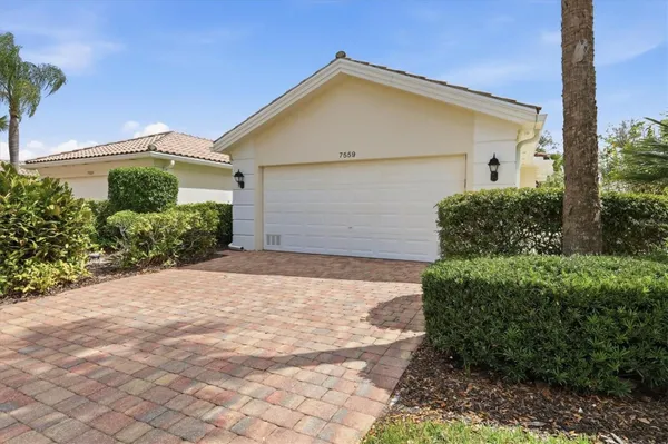 Property Slideshow image 3 of 48 | 7559 quinto dr, Sarasota, FL, 34238