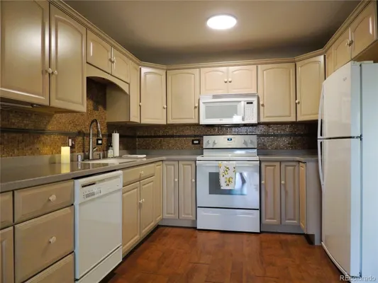 Property Slideshow image 2 of 23 | 9625 e center ave apt 4c, Denver, CO, 80247