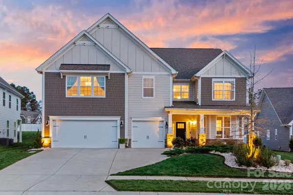 Property Slideshow image 2 of 48 | 2111 lapalma trce, Lake Wylie, SC, 29710