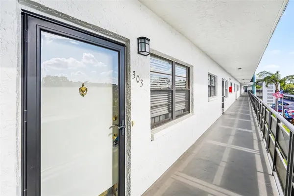 Property Slideshow image 2 of 20 | 5980 80th st 303, St Petersburg, FL, 33709