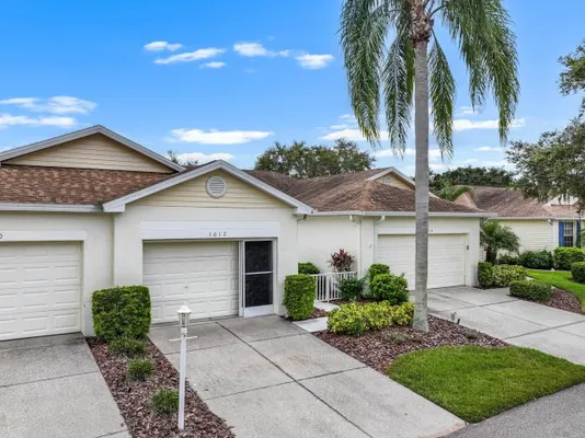 Property Slideshow image 3 of 47 | 1012 radison lake ct 59, Sun City Center, FL, 33573