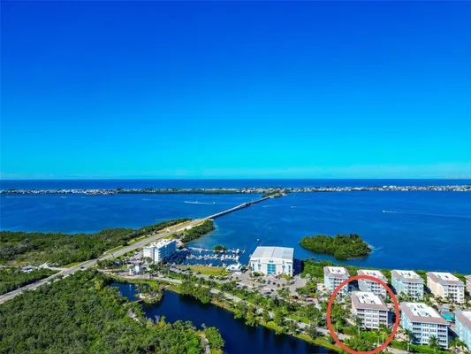 Property Slideshow image 2 of 78 | 395 aruba cir 203, Bradenton, FL, 34209