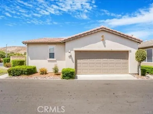 Property Slideshow image 3 of 32 | 248 four seasons blvd, Hemet, CA, 92545
