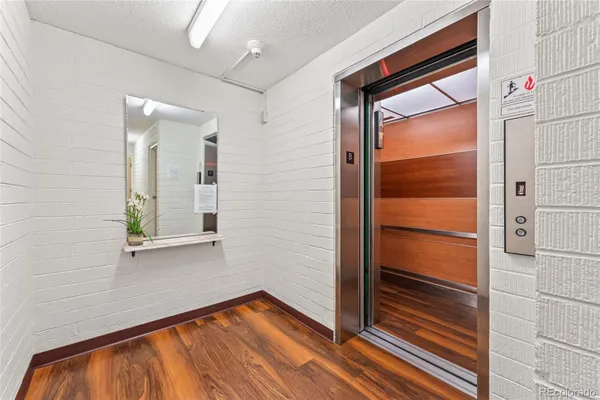 Property Slideshow image 3 of 34 | 610 s alton way 1b, Denver, CO, 80247