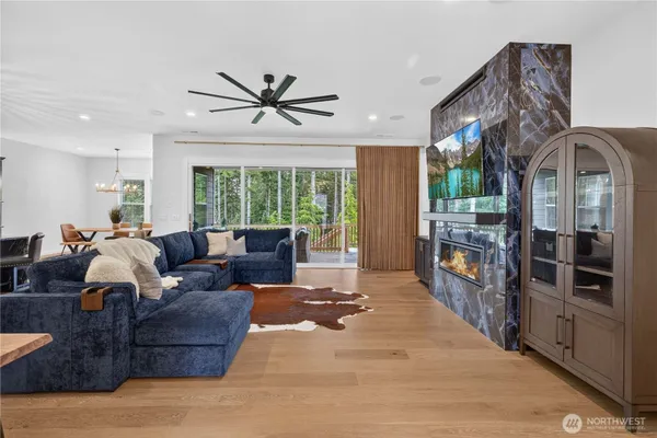 Property Slideshow image 3 of 40 | 33110 liberty ave, Black Diamond, WA, 98010