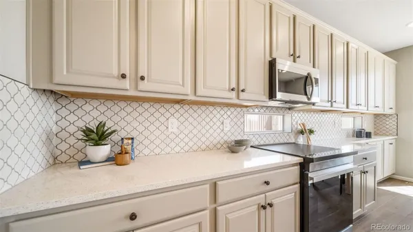 Property Slideshow image 3 of 27 | 5014 n tempe st, Aurora, CO, 80019