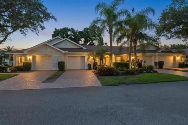 Property Slideshow image 3 of 64 | 2411 new haven cir 70, Sun City Center, FL, 33573