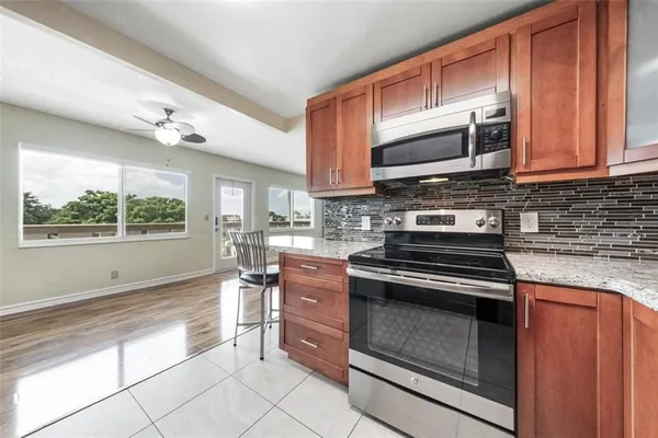 Property Slideshow image 3 of 29 | 404 richmond a # 404, Deerfield Beach, FL, 33442