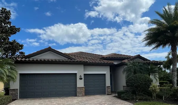 Property Slideshow image 2 of 78 | 307 whispering palms ln, Bradenton, FL, 34212