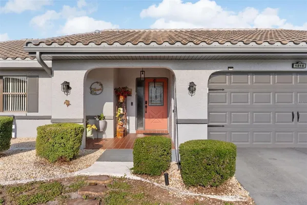 Property Slideshow image 3 of 32 | 1816 granville ln, Sun City Center, FL, 33573