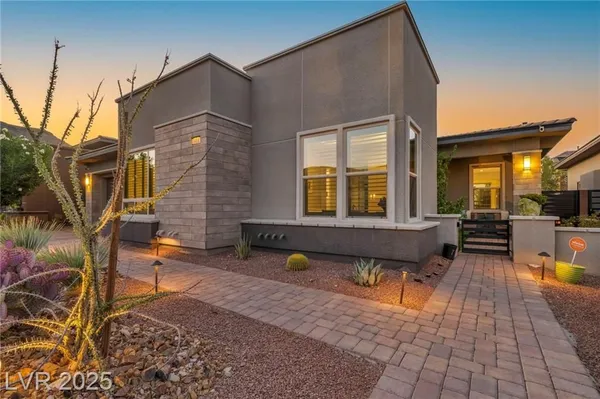 Property Slideshow image 3 of 87 | 9988 regency square ave, Las Vegas, NV, 89148