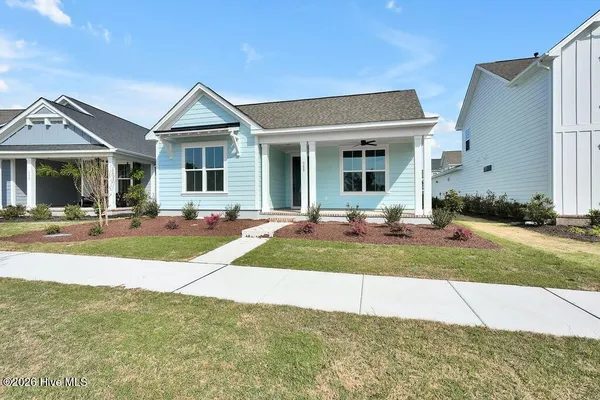 Property Slideshow image 2 of 50 | 388 longhill dr, Wilmington, NC, 28412