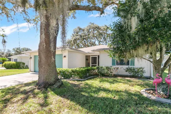 Property Slideshow image 3 of 46 | 32805 oak park dr, Leesburg, FL, 34748