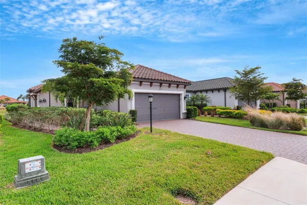 Property Slideshow image 2 of 57 | 4727 motta ct, Bradenton, FL, 34211