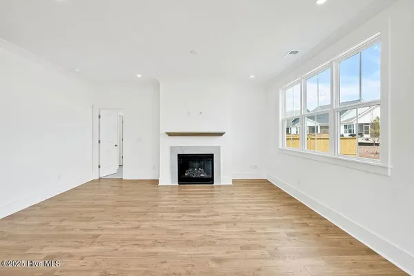 Property Slideshow image 3 of 33 | 201 longhill dr, Wilmington, NC, 28412