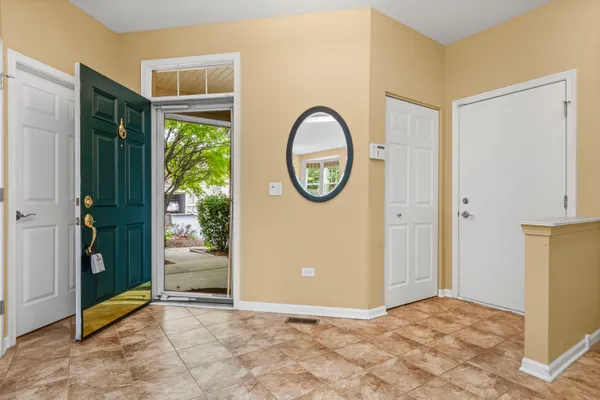 Property Slideshow image 3 of 44 | 2905 normandy cir, Naperville, IL, 60564