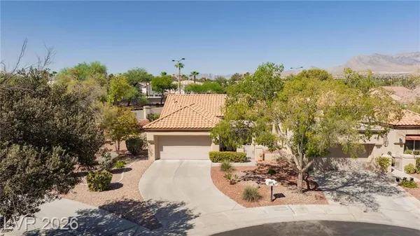 Property Slideshow image 2 of 43 | 2401 dove valley ct, Las Vegas, NV, 89134