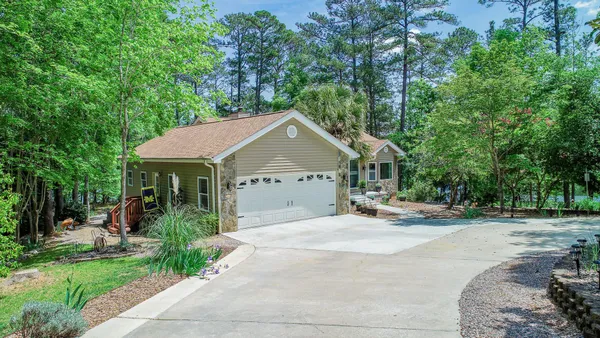 Property Slideshow image 2 of 71 | 621 heritage cove cv, Mccormick, SC, 29835