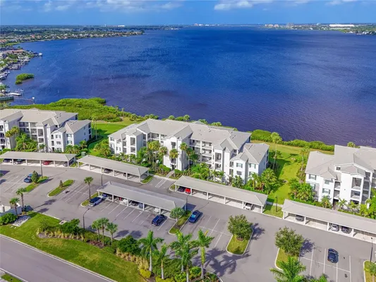 Property Slideshow image 2 of 74 | 910 tidewater shores loop 102, Bradenton, FL, 34208