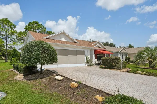 Property Slideshow image 2 of 30 | 16846 se 80th bellavista cir, The Villages, FL, 32162