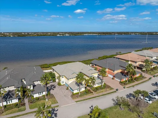 Property Slideshow image 2 of 63 | 1258 riverscape st # 1258, Bradenton, FL, 34208