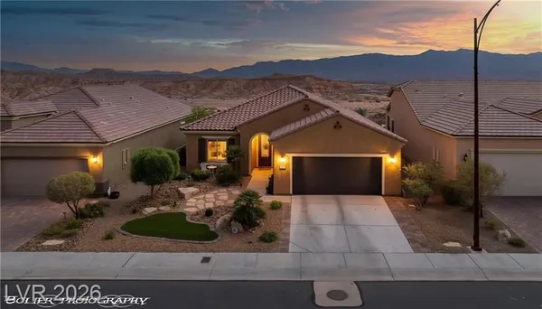 Property Slideshow image 2 of 75 | 1262 serenity ridge ct, Mesquite, NV, 89034