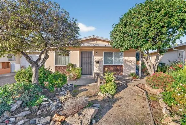 Property Slideshow image 2 of 34 | 8 carita ct, Watsonville, CA, 95076