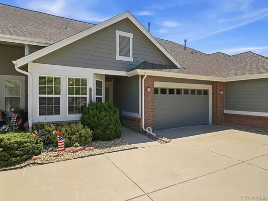Property Slideshow image 2 of 25 | 8176 s winnipeg ct, Aurora, CO, 80016