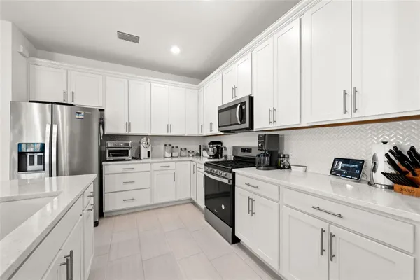 Property Slideshow image 3 of 69 | 12461 basalt ln, Alva, FL, 33920