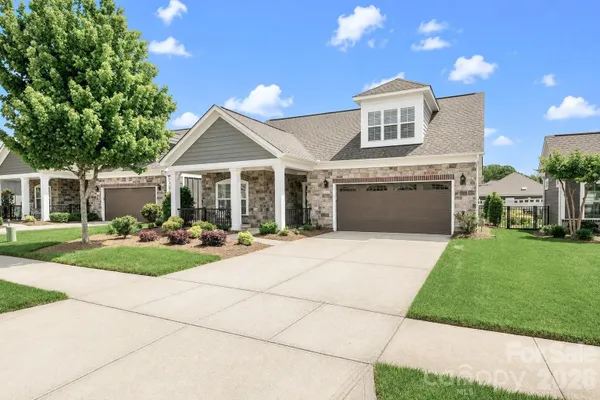 Property Slideshow image 2 of 48 | 122 wellspring way, Mooresville, NC, 28117