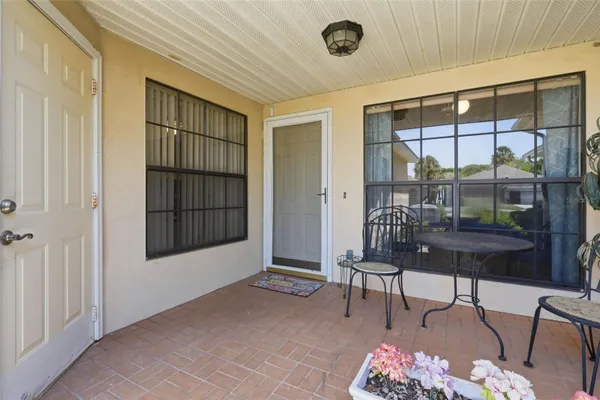 Property Slideshow image 3 of 36 | 220 juniper way, Tavares, FL, 32778