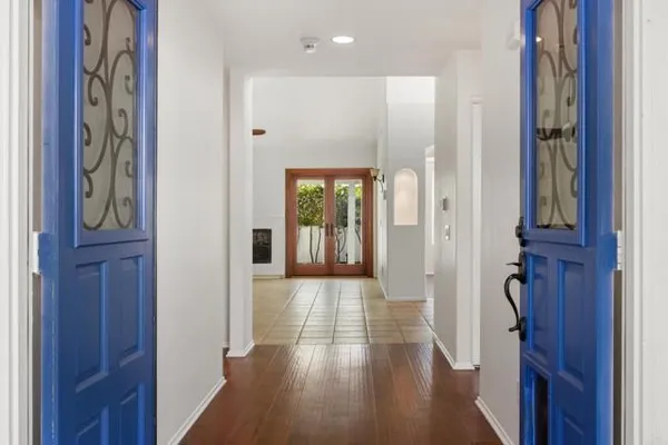 Property Slideshow image 2 of 37 | 4815 galicia way, Oceanside, CA, 92056