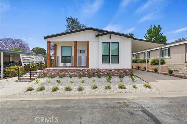 Property Slideshow image 3 of 38 | 991 norwich way, Corona, CA, 92882