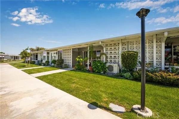 Property Slideshow image 2 of 56 | 1564 merion way 34j, Seal Beach, CA, 90740