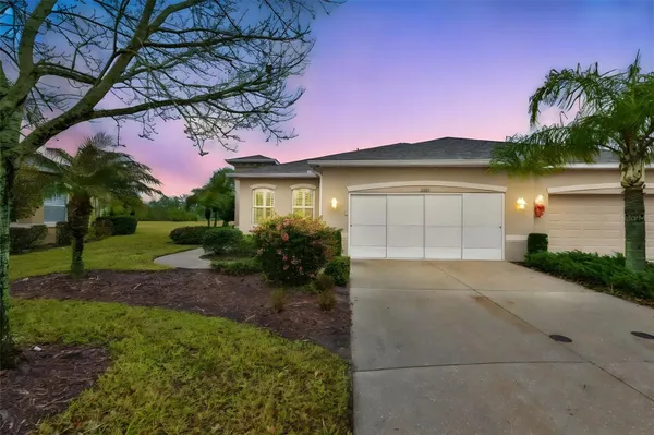 Property Slideshow image 2 of 98 | 2203 oakley green dr # 45, Sun City Center, FL, 33573
