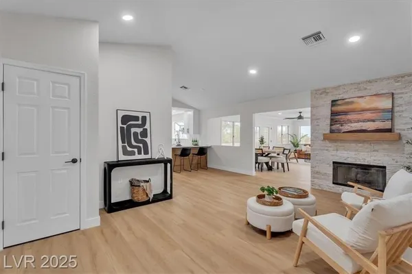 Property Slideshow image 2 of 42 | 2532 big timber dr, Las Vegas, NV, 89134