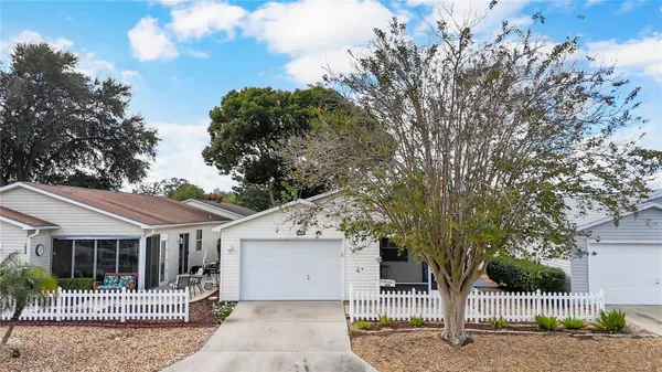 Property Slideshow image 2 of 28 | 1606 campos dr, The Villages, FL, 32162