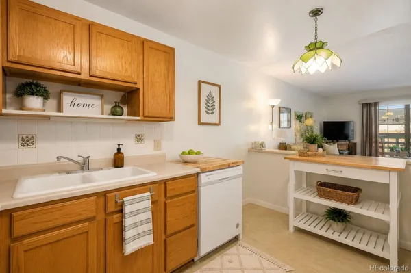 Property Slideshow image 3 of 28 | 9335 e center ave 2b, Denver, CO, 80247