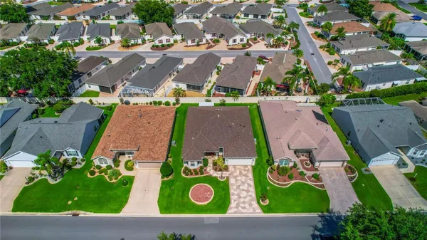 Property Slideshow image 3 of 58 | 725 kingston way, The Villages, FL, 32162