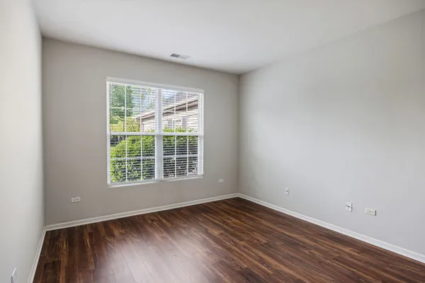 Property Slideshow image 2 of 19 | 13522 wildwood ln, Huntley, IL, 60142