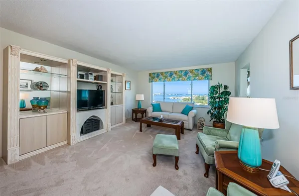 Property Slideshow image 2 of 48 | 4725 cove cir 808, St Petersburg, FL, 33708