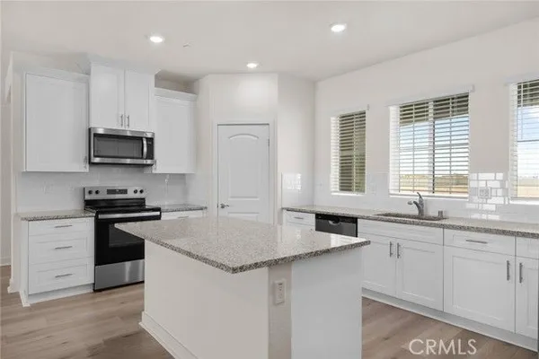 Property Slideshow image 2 of 7 | 14585 indigo, Apple Valley, CA, 92307
