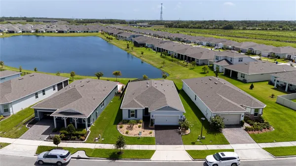 Property Slideshow image 2 of 28 | 1994 spring shower cir, Kissimmee, FL, 34744