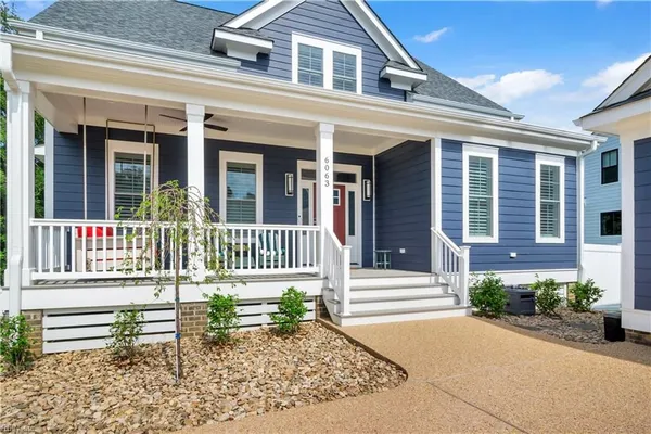 Property Slideshow image 3 of 45 | 6063 settlers market blvd, Williamsburg, VA, 23188