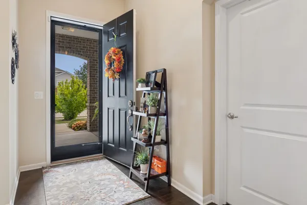 Property Slideshow image 3 of 28 | 2604 avondale cir # 4492, Naperville, IL, 60564