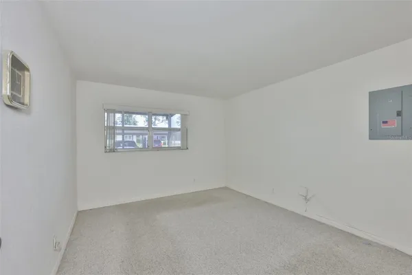 Property Slideshow image 2 of 40 | 1802 bedford ter 177, Sun City Center, FL, 33573