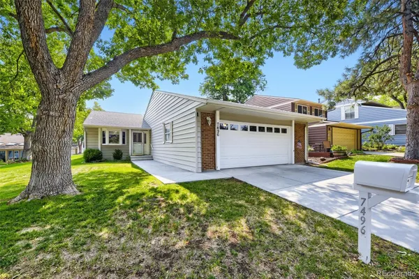 Property Slideshow image 2 of 32 | 7496 w cedar cir, Lakewood, CO, 80226