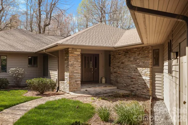 Property Slideshow image 3 of 40 | 100 elmridge dr, Flat Rock, NC, 28731
